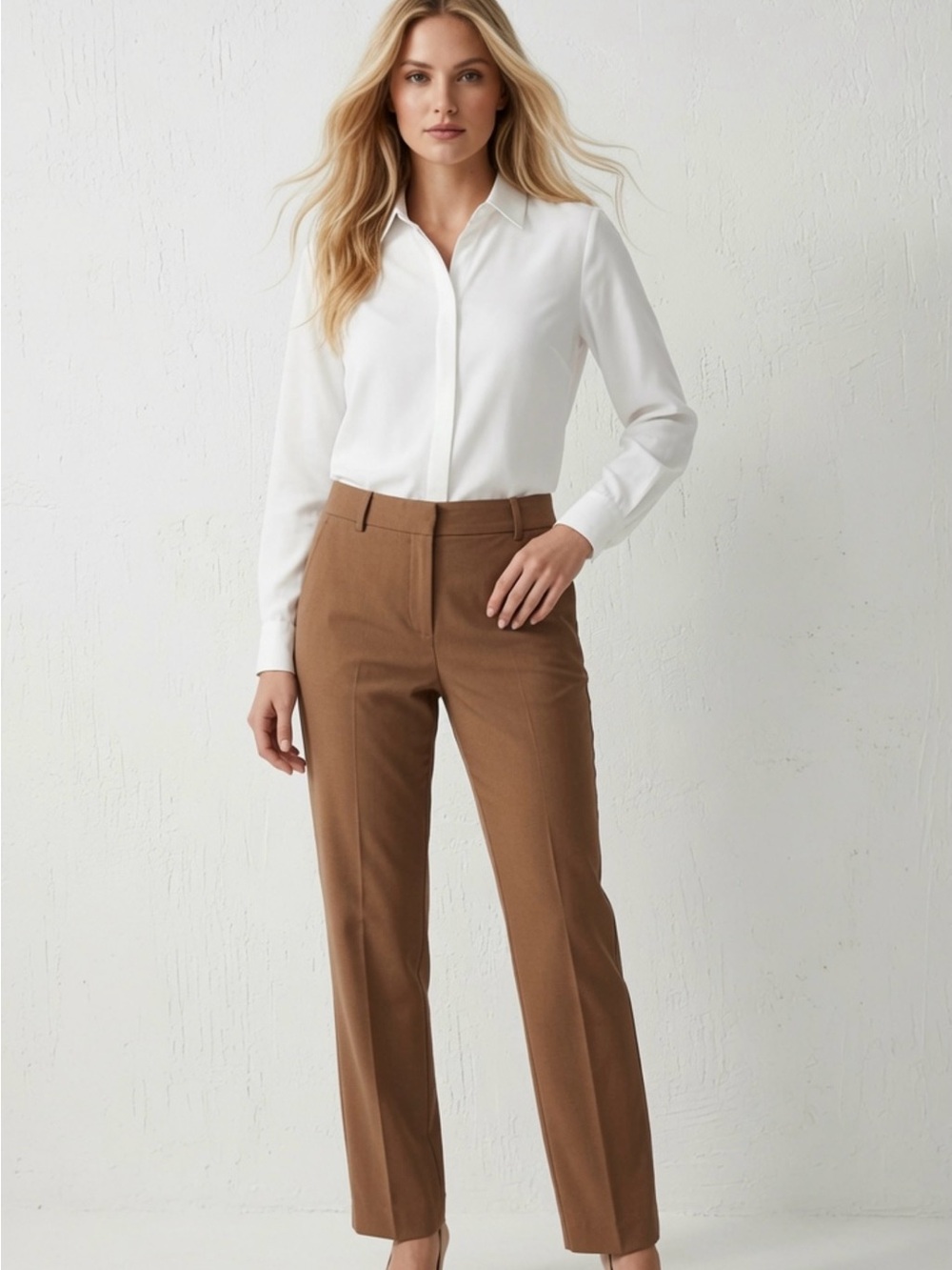 Classic Straight-Leg Ann Taylor Women’s Pants in Tan Size 14